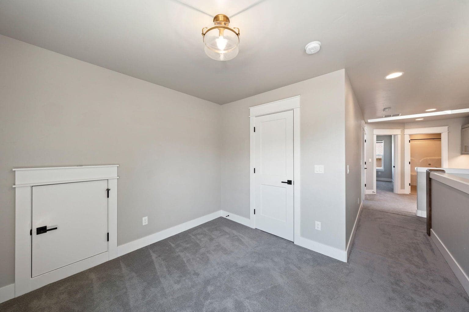 Photo of 2044 NE Altura Drive 31 of 64