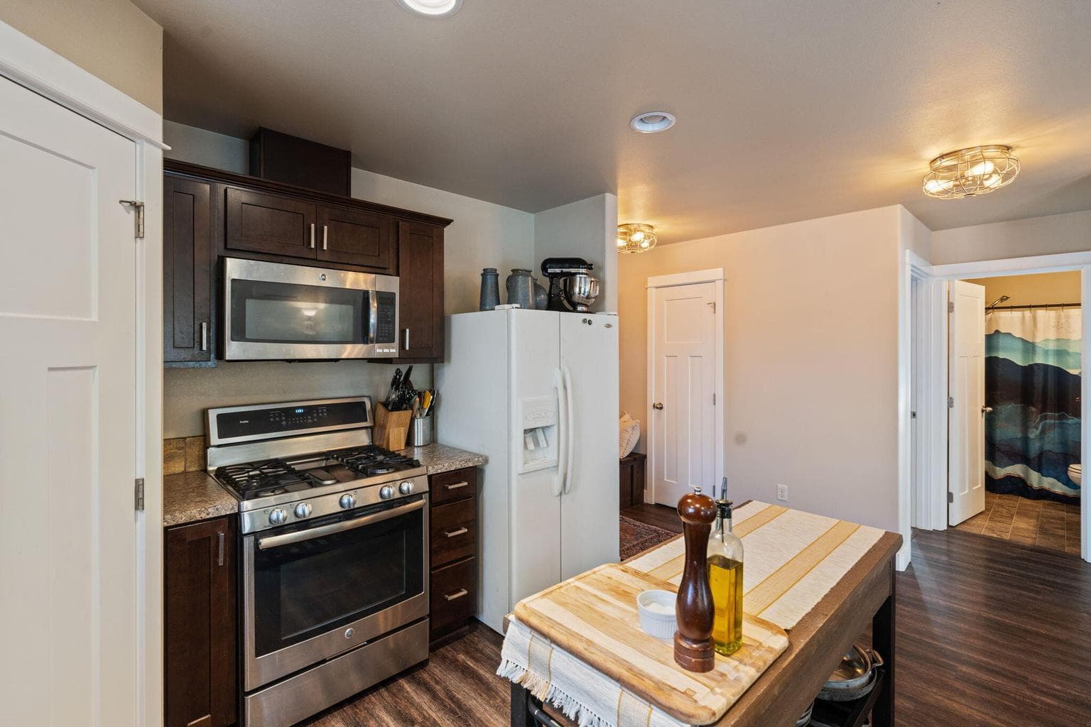 Photo of 21227 Thornhill Lane 16 of 47
