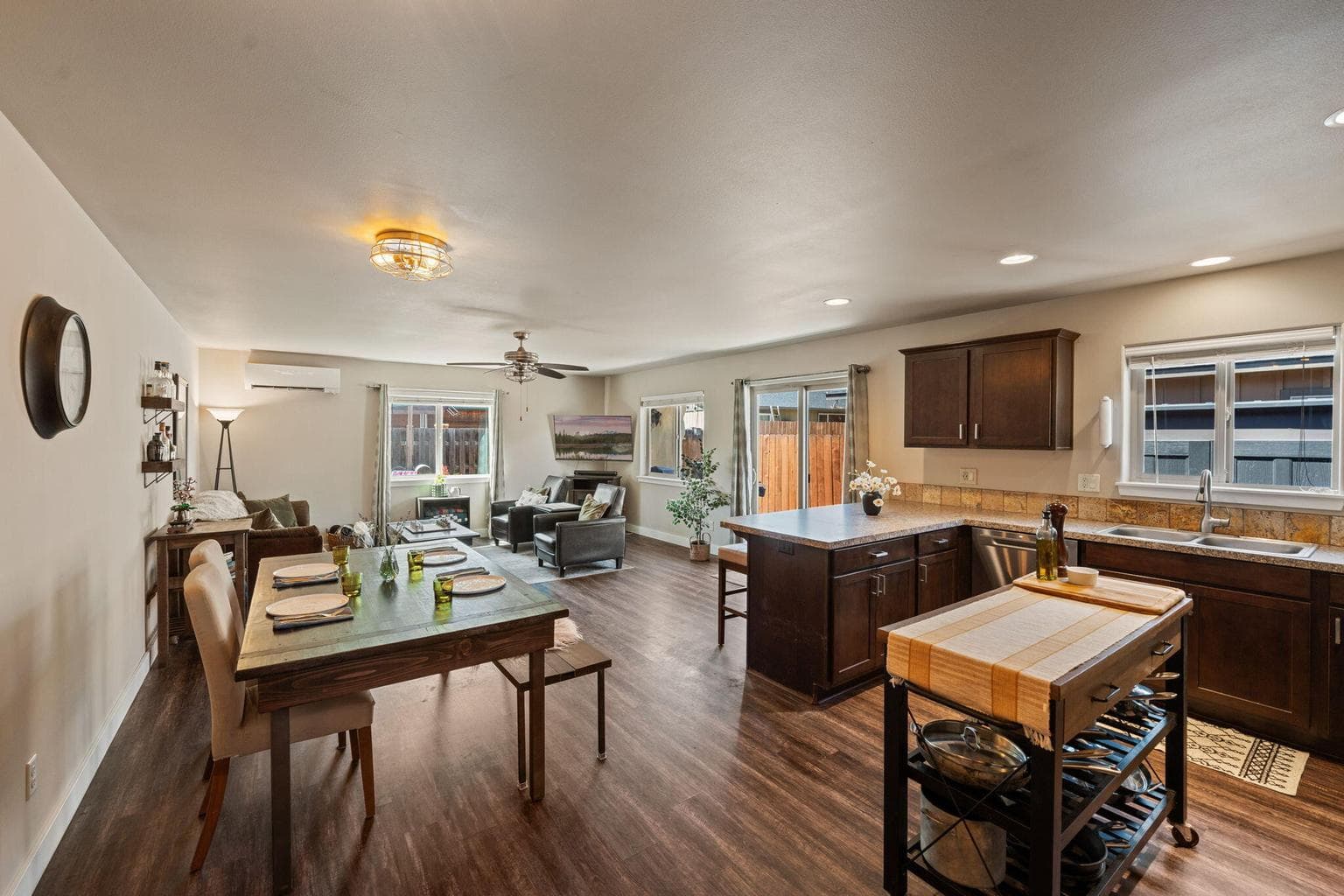 Photo of 21227 Thornhill Lane 6 of 47