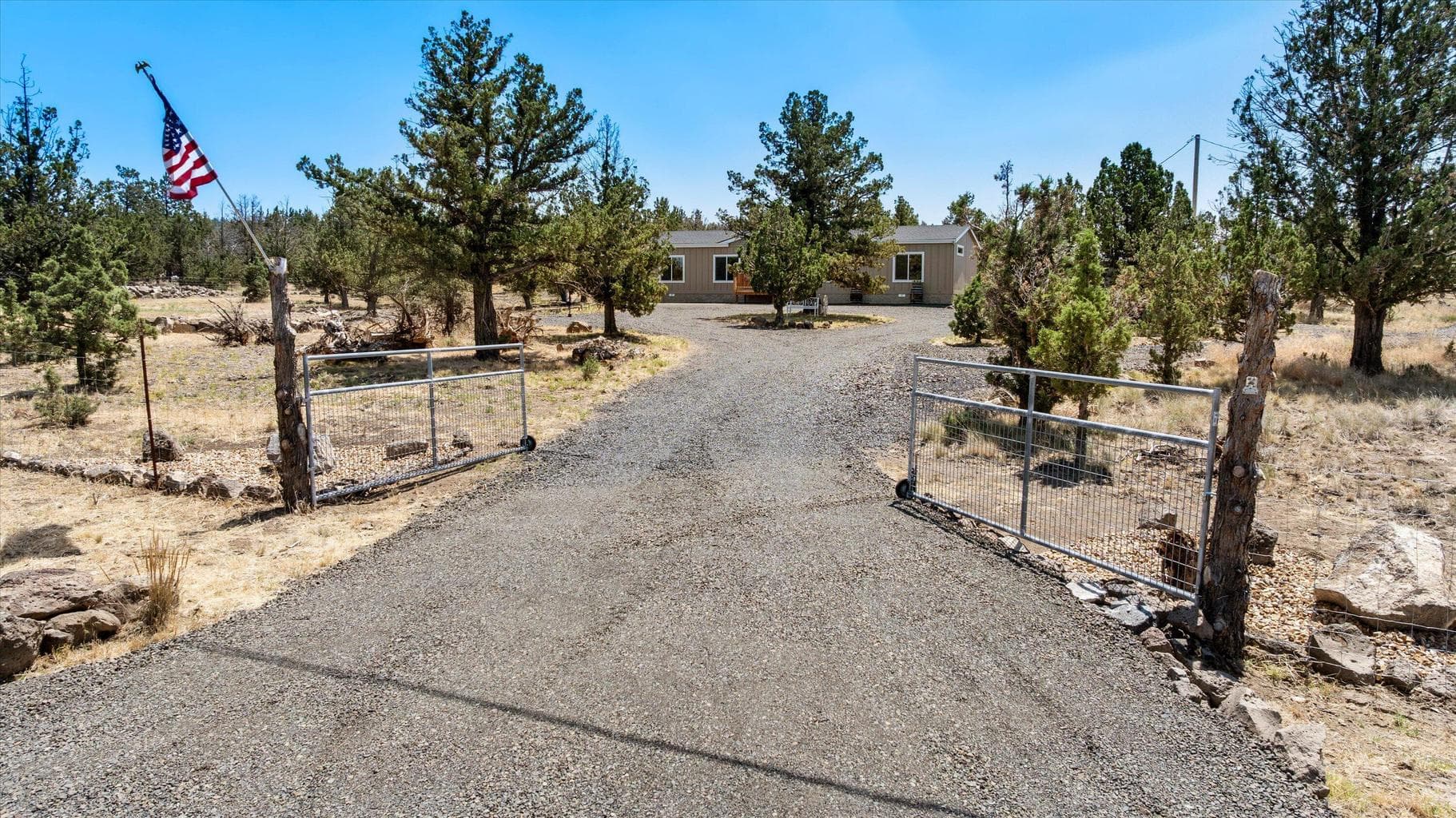 Photo of 5064 SE Pawnee Loop 31 of 39
