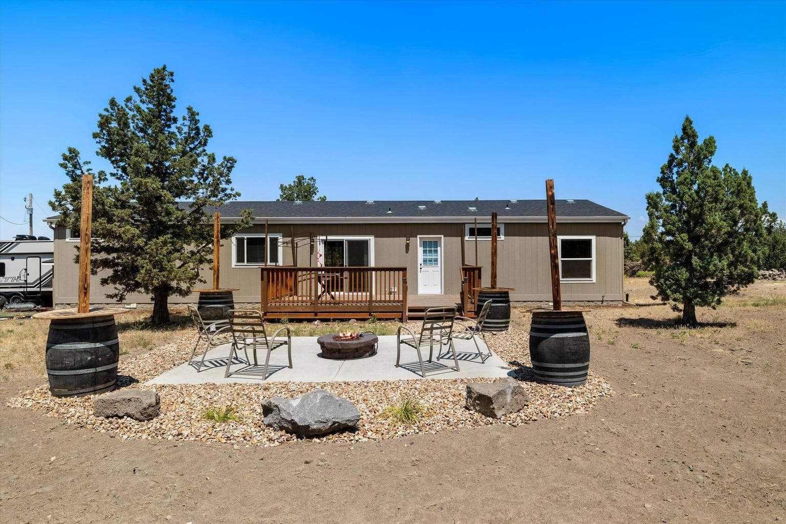 Photo of 5064 SE Pawnee Loop 25 of 39