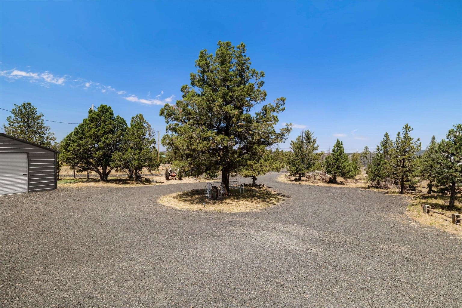 Photo of 5064 SE Pawnee Loop 32 of 39