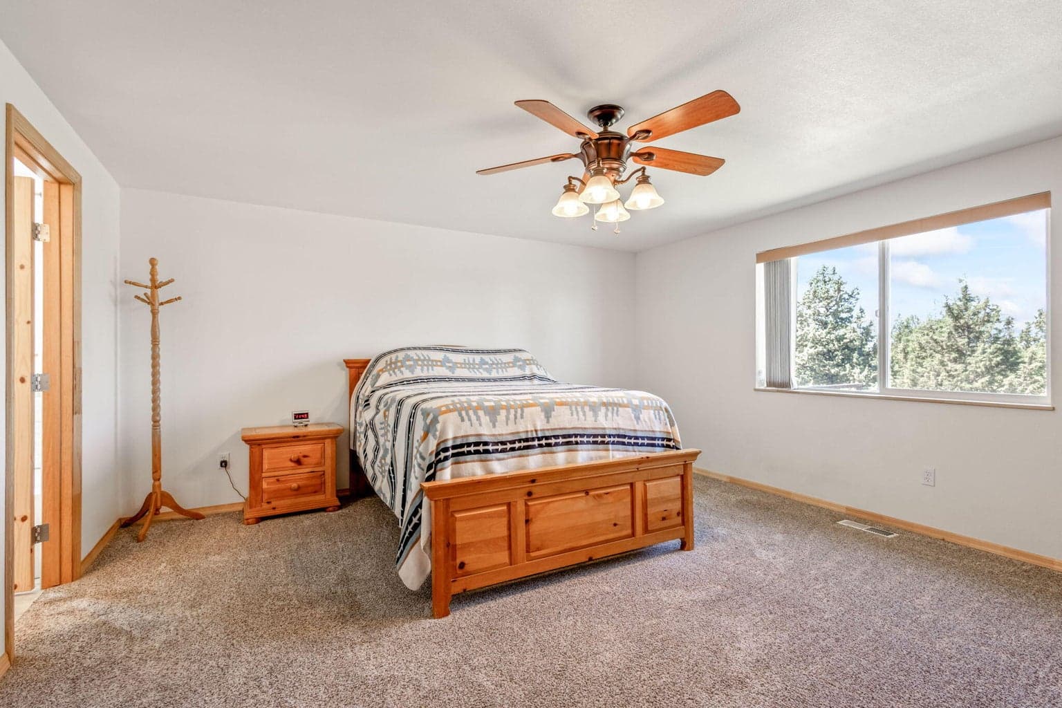 Photo of 5701 SE Thomas Road 13 of 42