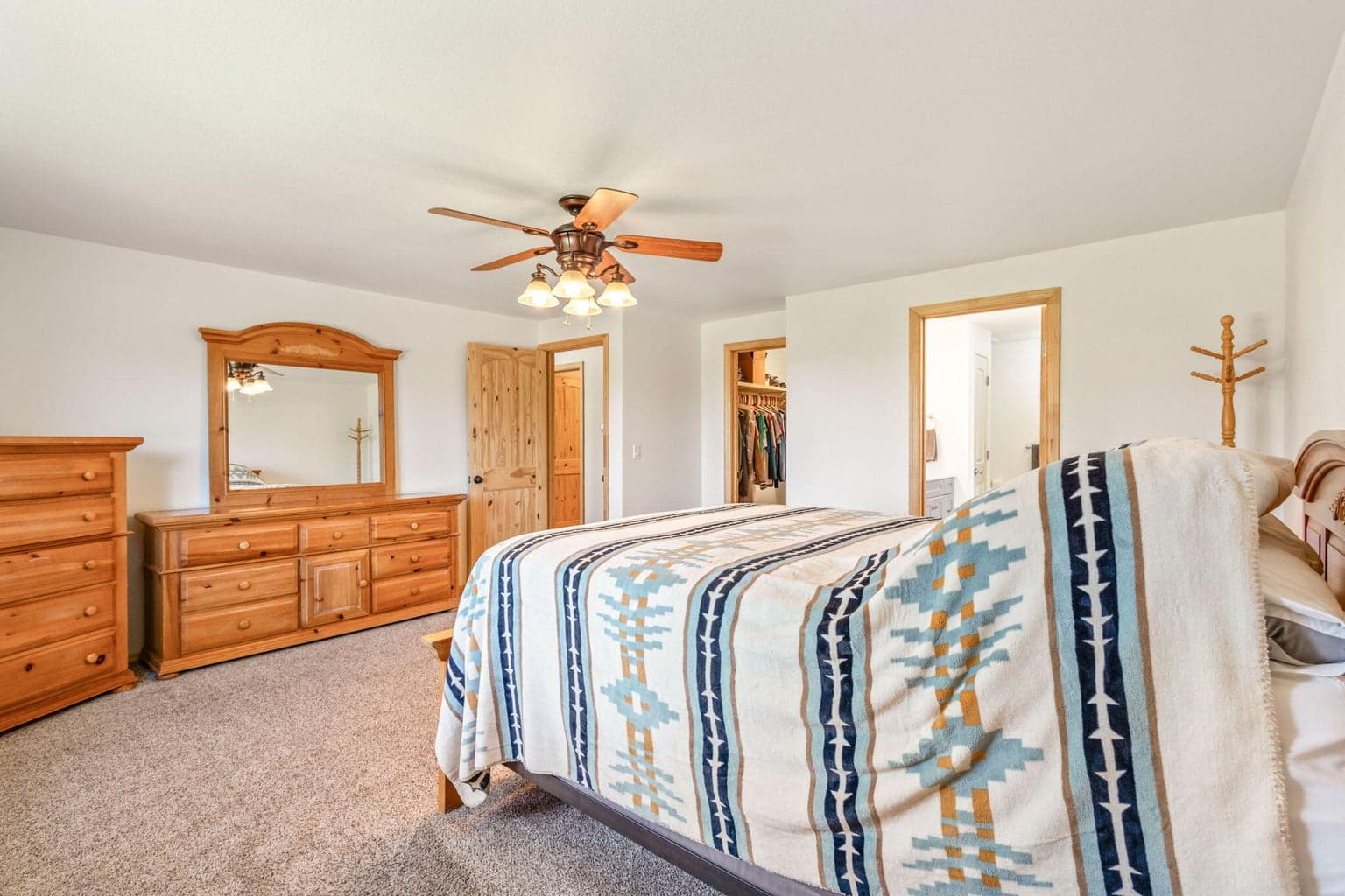 Photo of 5701 SE Thomas Road 15 of 42