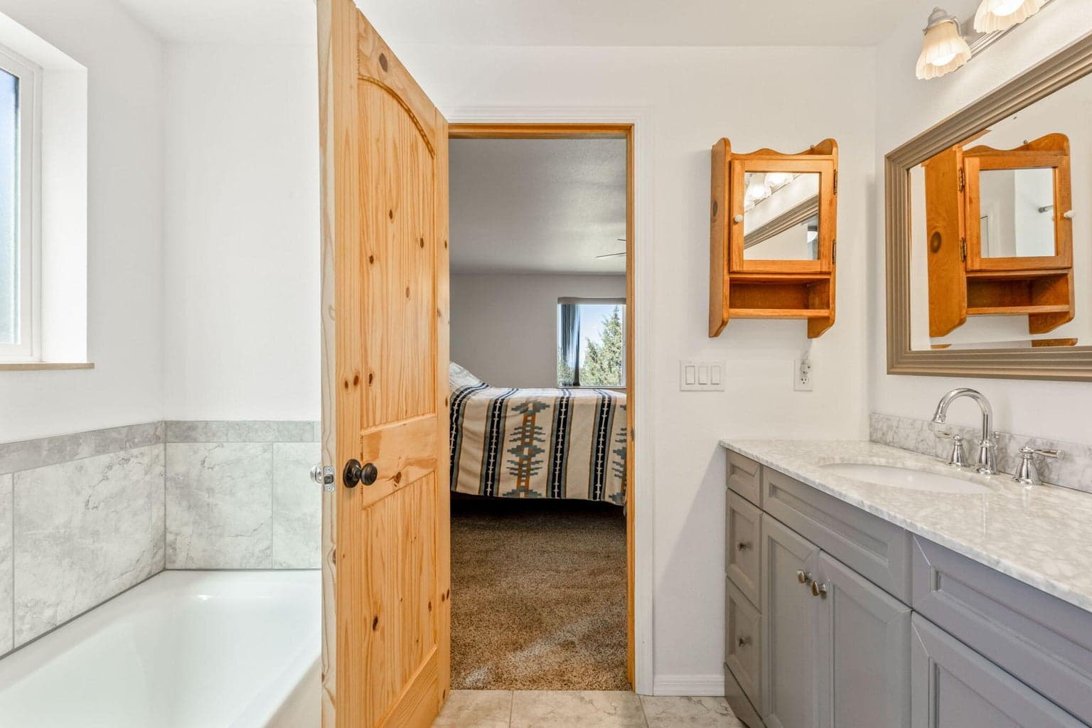 Photo of 5701 SE Thomas Road 18 of 42