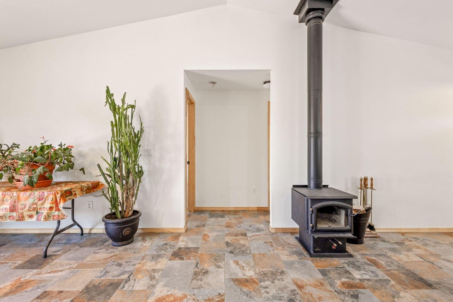 Photo of 5701 SE Thomas Road 20 of 42