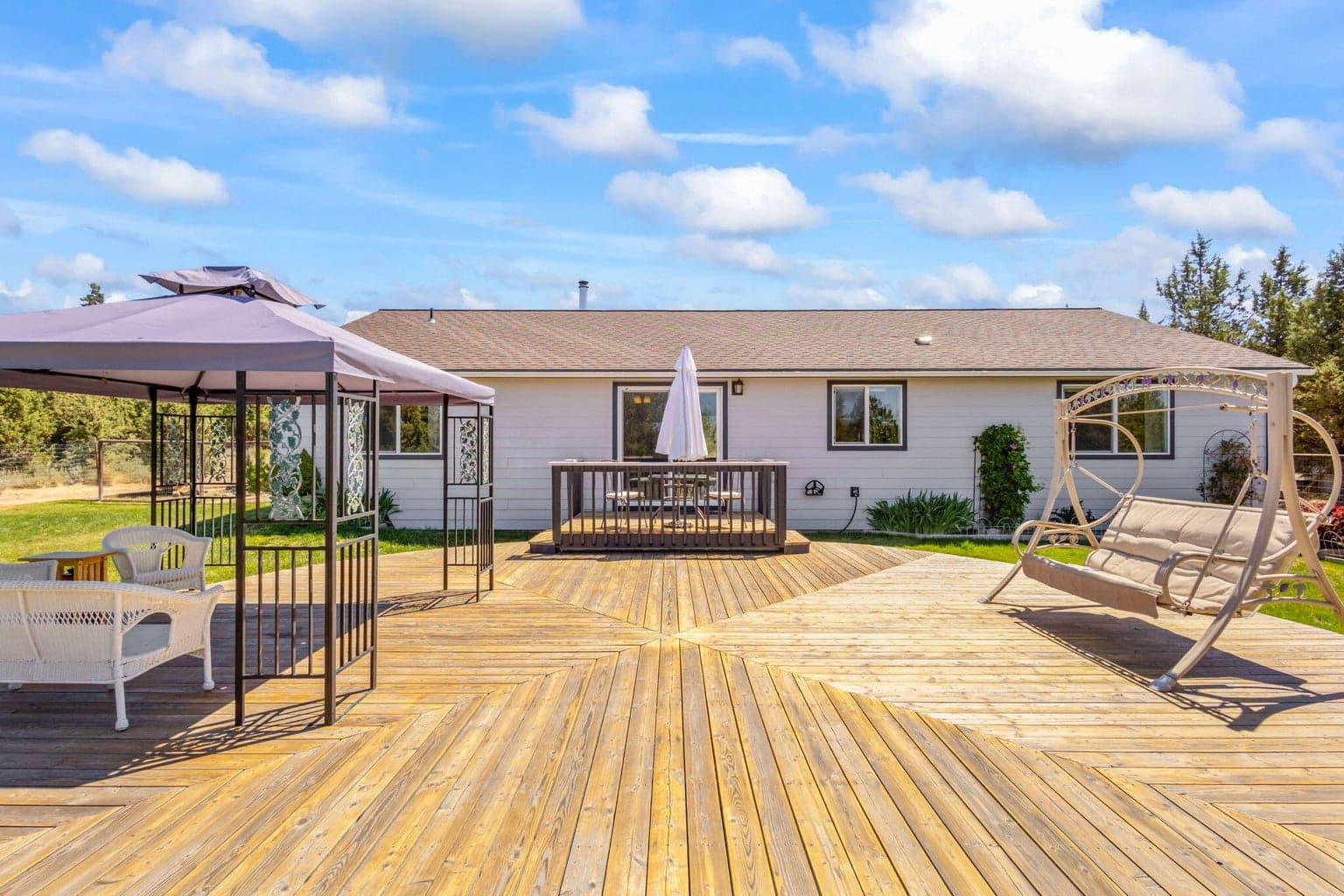 Photo of 5701 SE Thomas Road 27 of 42
