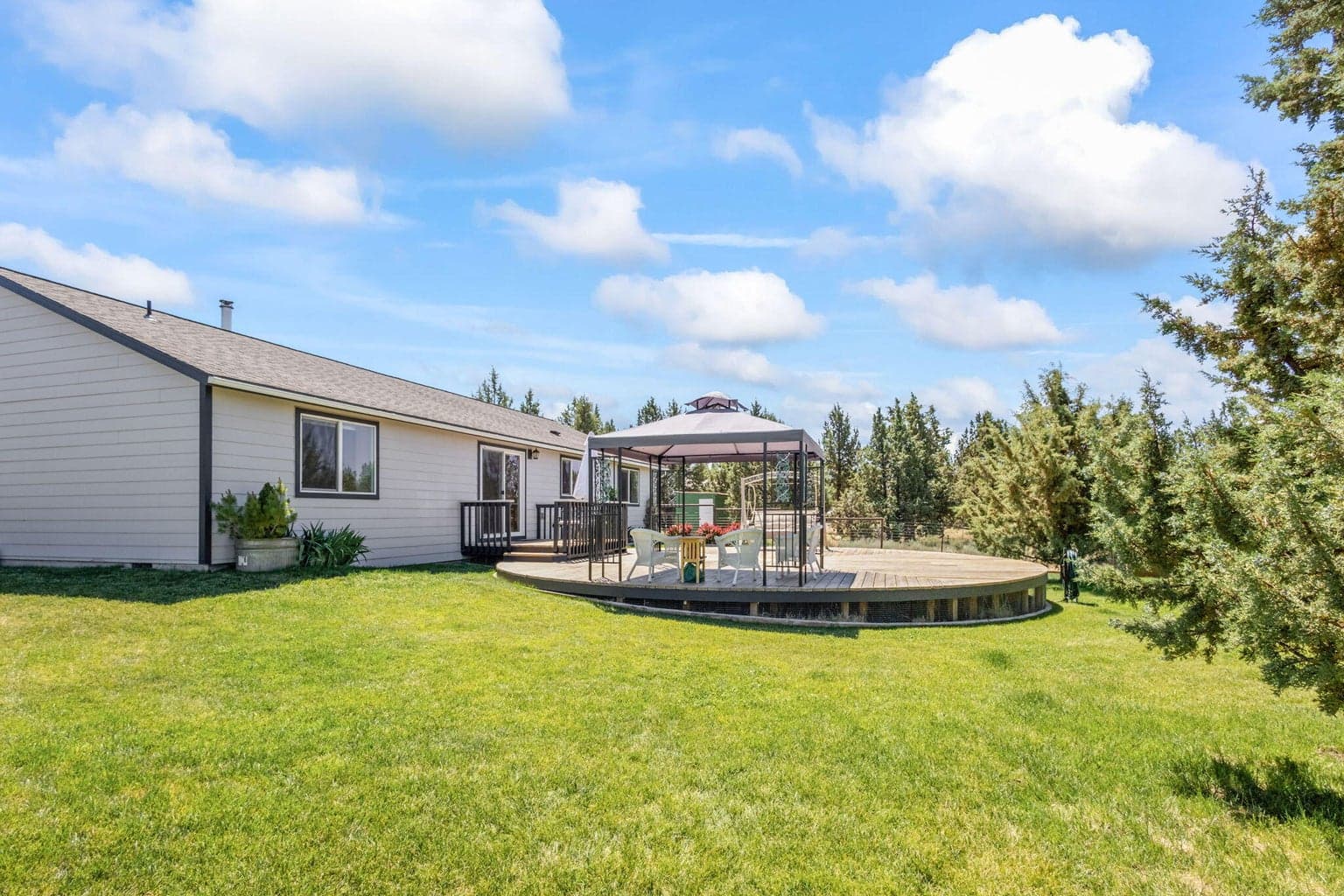 Photo of 5701 SE Thomas Road 28 of 42