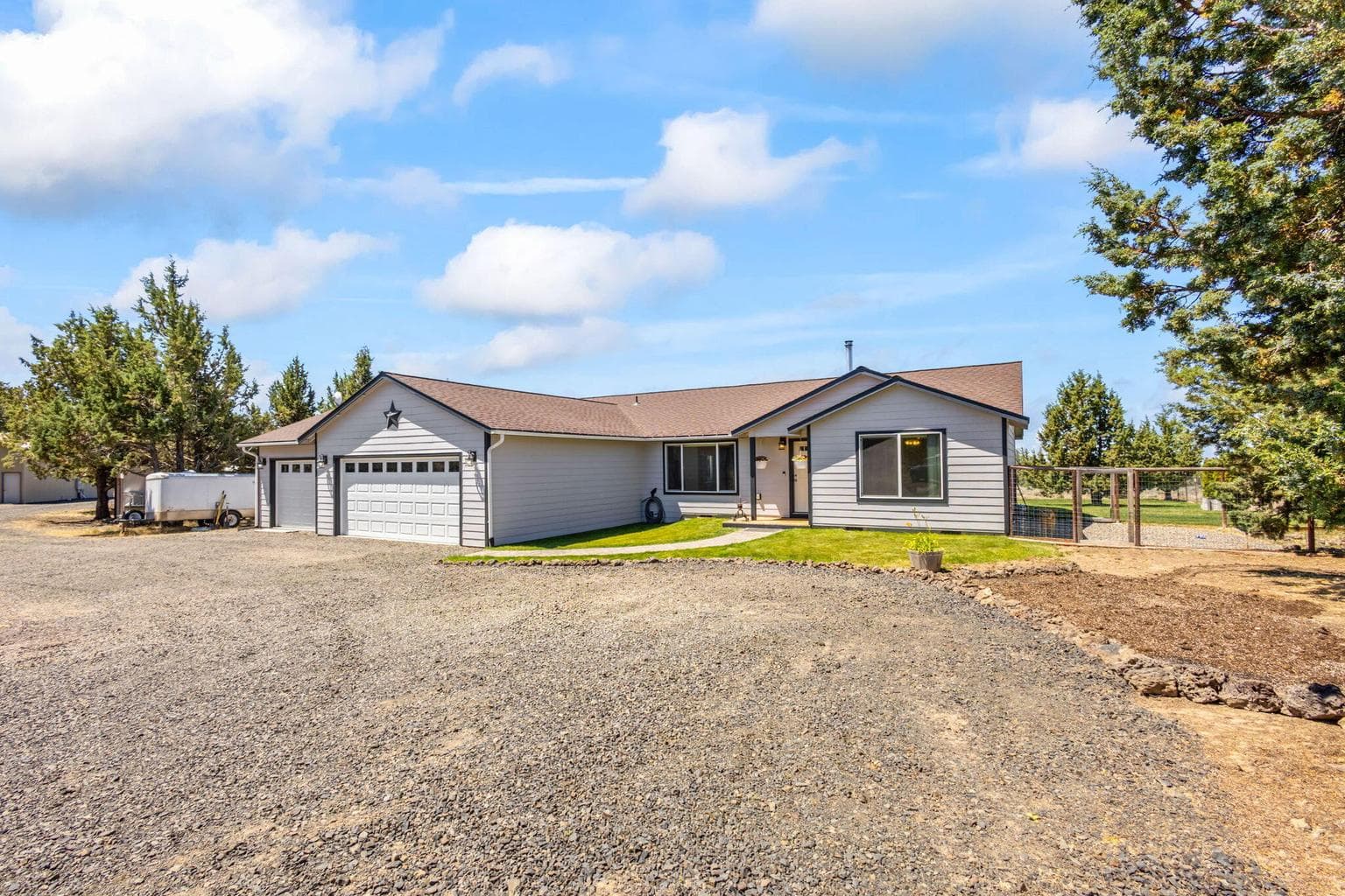 Photo of 5701 SE Thomas Road 31 of 42