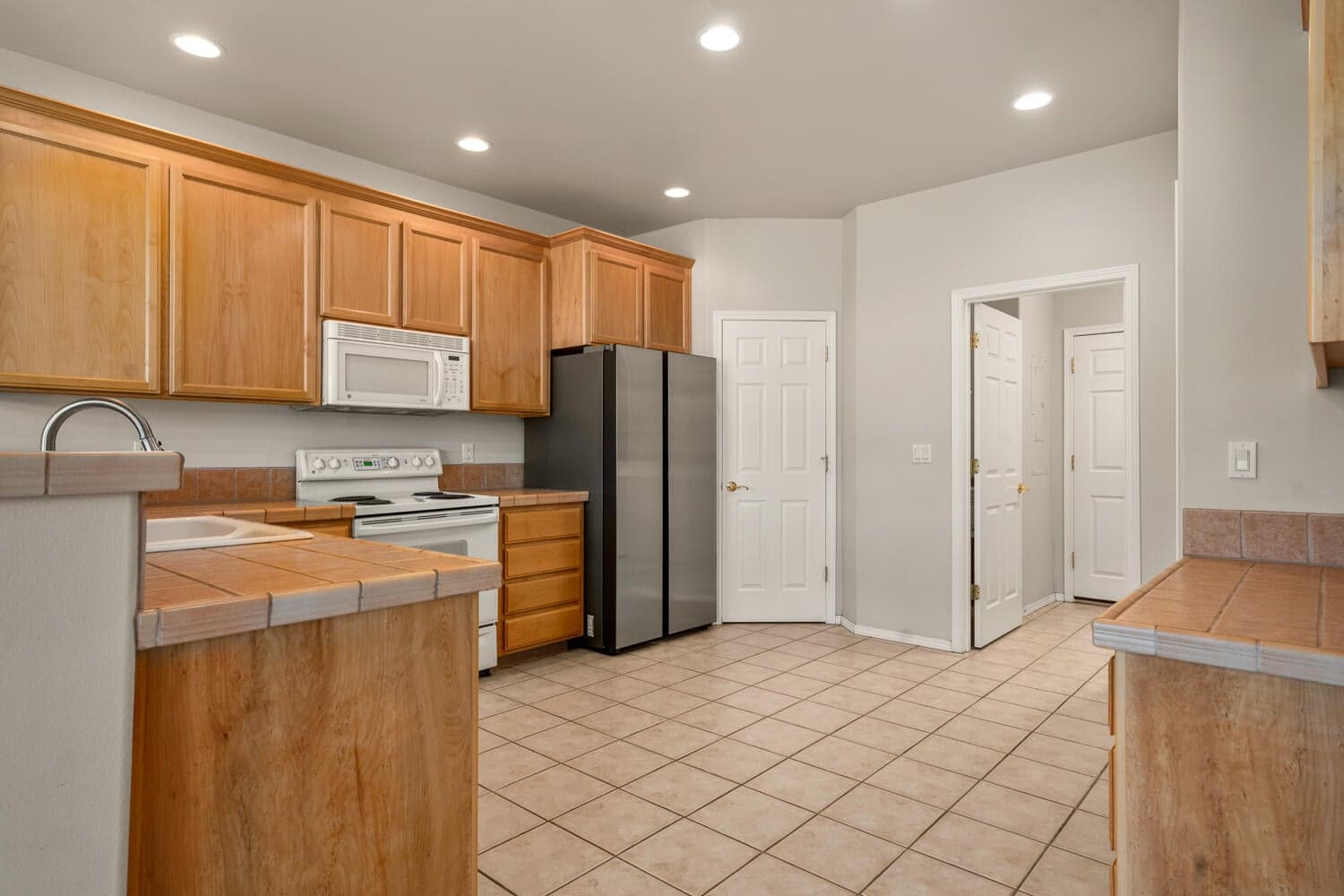 Photo of 8524 Forest Ridge 5 of 47