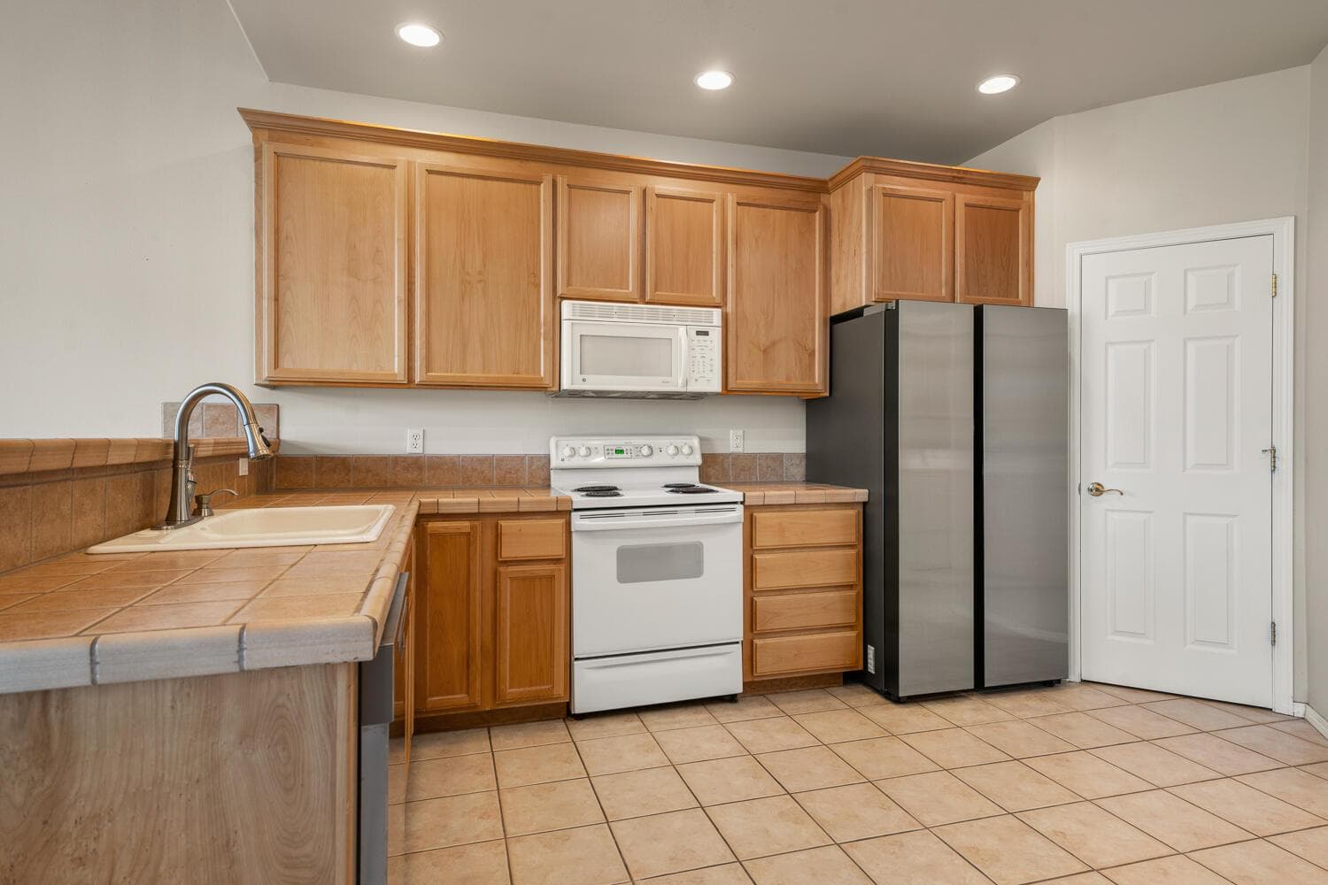 Photo of 8524 Forest Ridge Loop 31 of 47