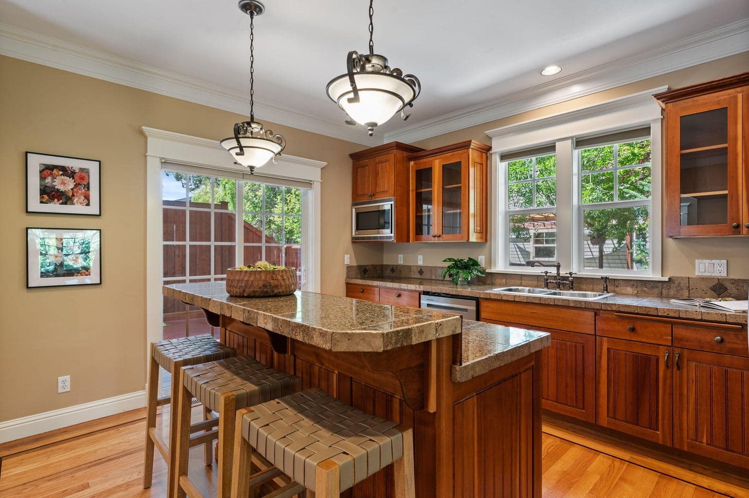Photo of 1313 NW Fort Clatsop Street 12 of 59