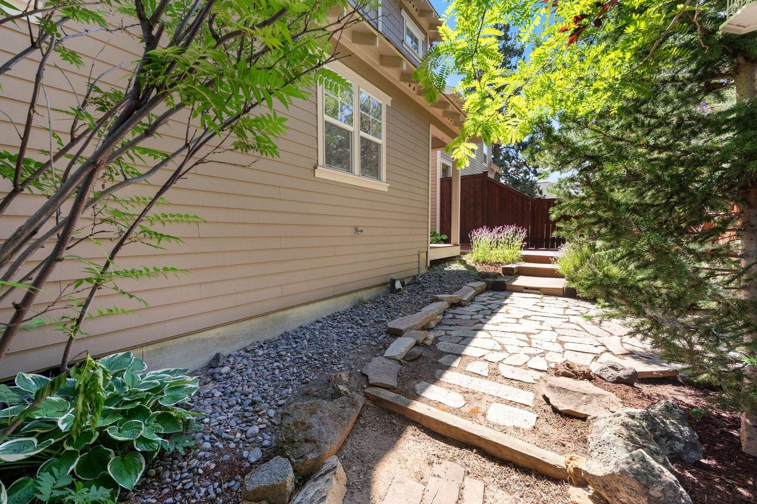 Photo of 1313 NW Fort Clatsop Street 15 of 59