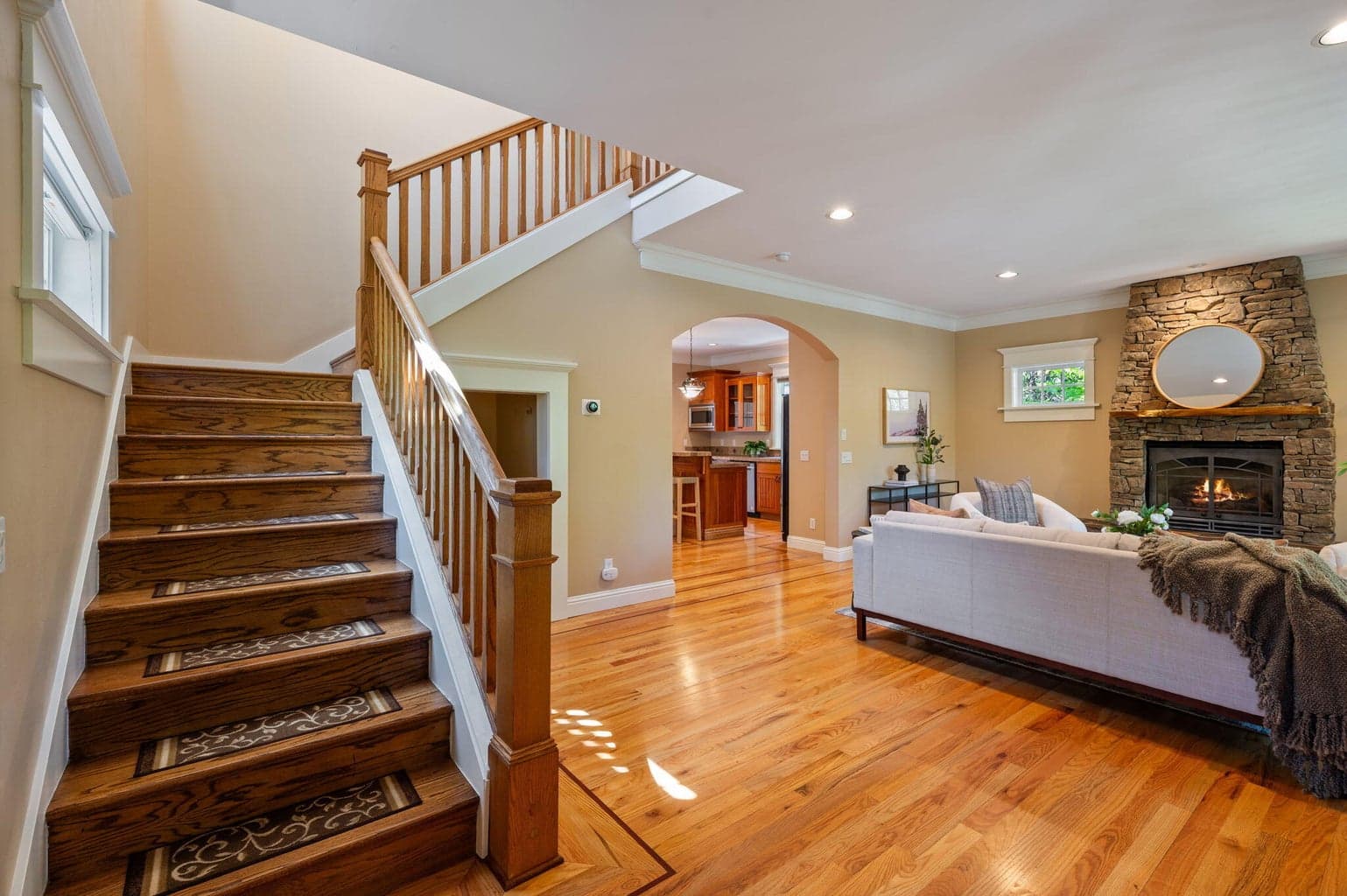 Photo of 1313 NW Fort Clatsop Street 21 of 59