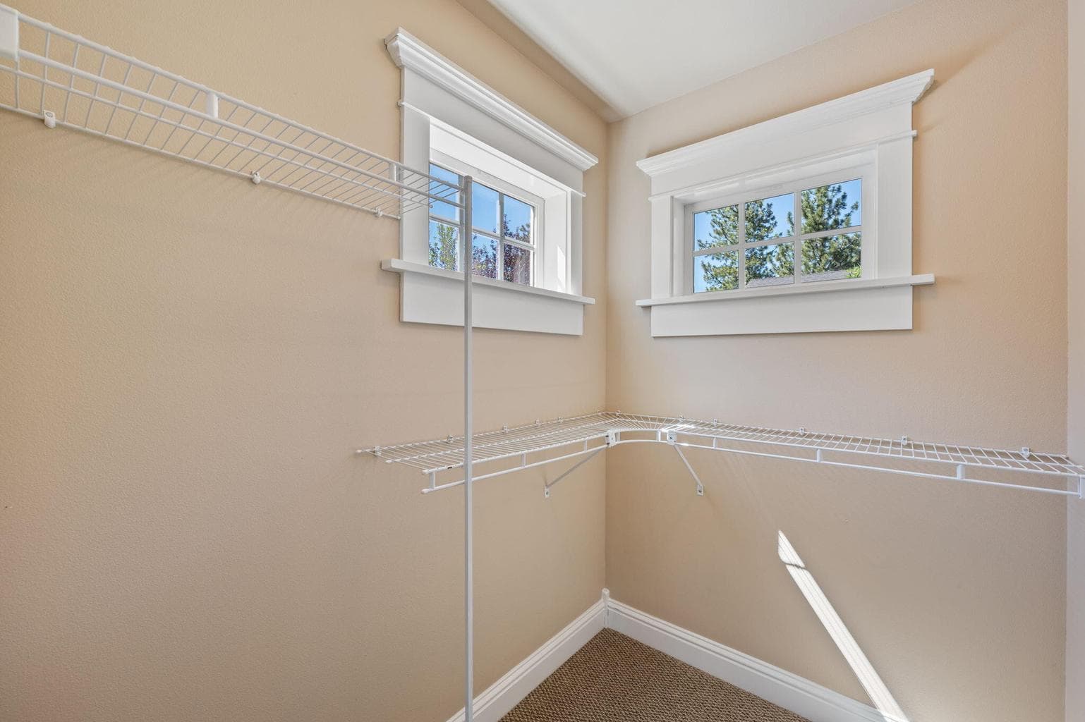 Photo of 1313 NW Fort Clatsop Street 30 of 59