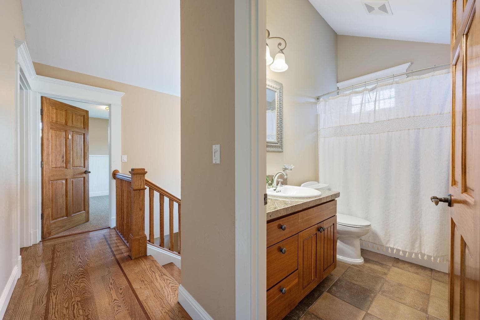 Photo of 1313 NW Fort Clatsop Street 31 of 59