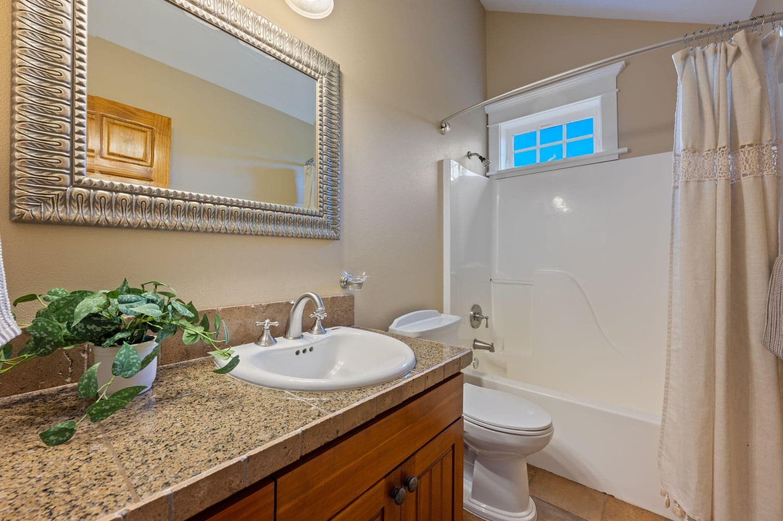 Photo of 1313 NW Fort Clatsop Street 32 of 59