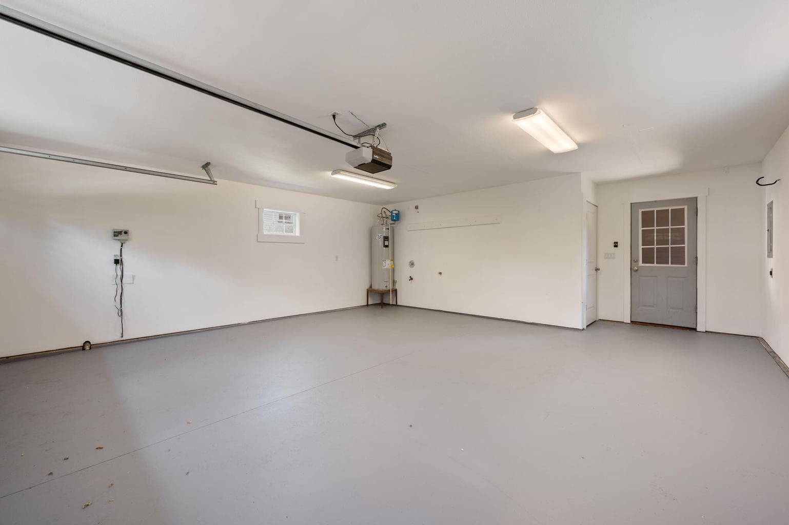 Photo of 1313 NW Fort Clatsop Street 41 of 59