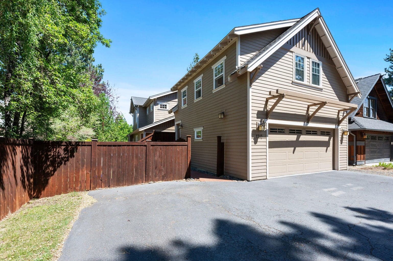 Photo of 1313 NW Fort Clatsop Street 44 of 59