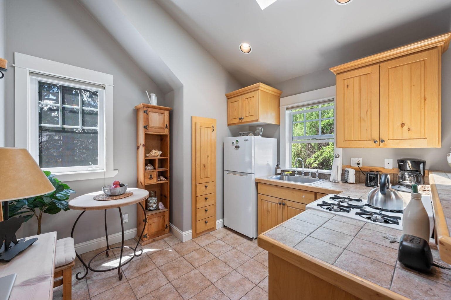Photo of 1313 NW Fort Clatsop Street 54 of 59