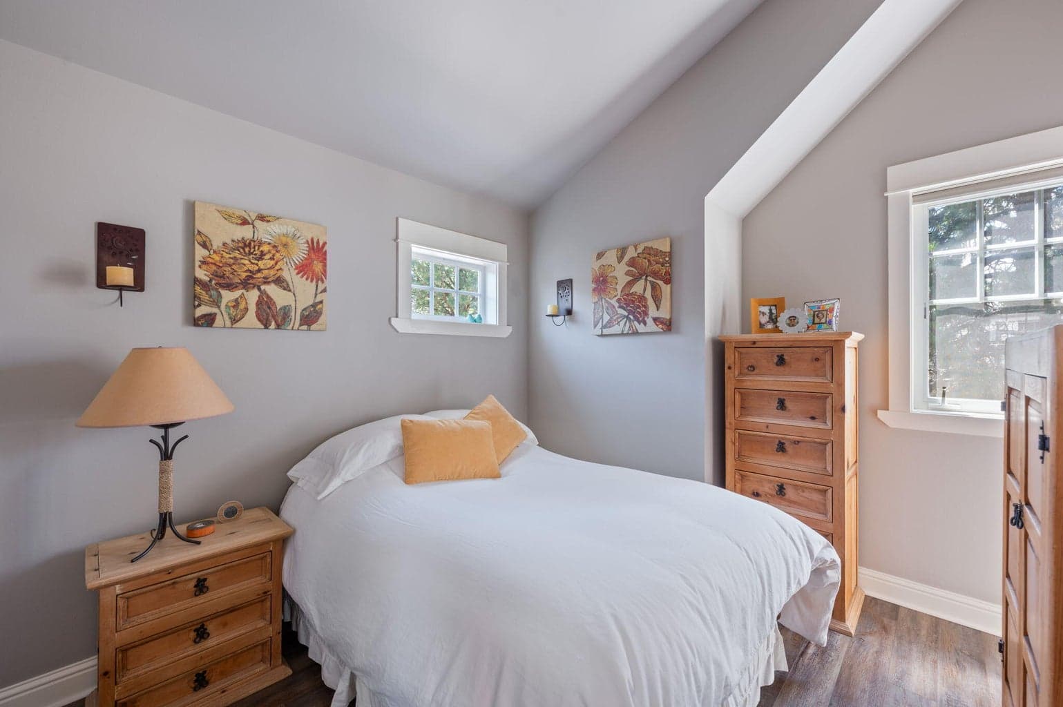 Photo of 1313 NW Fort Clatsop Street 55 of 59