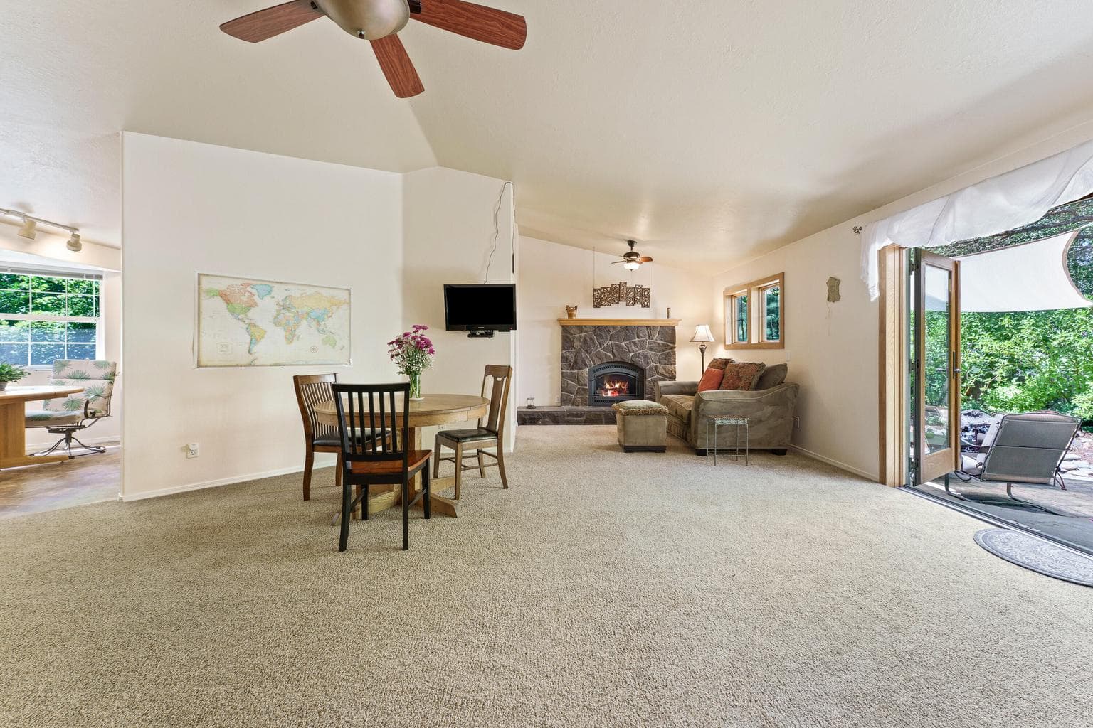 Photo of 488 SW Forest Grove Drive 7 of 34