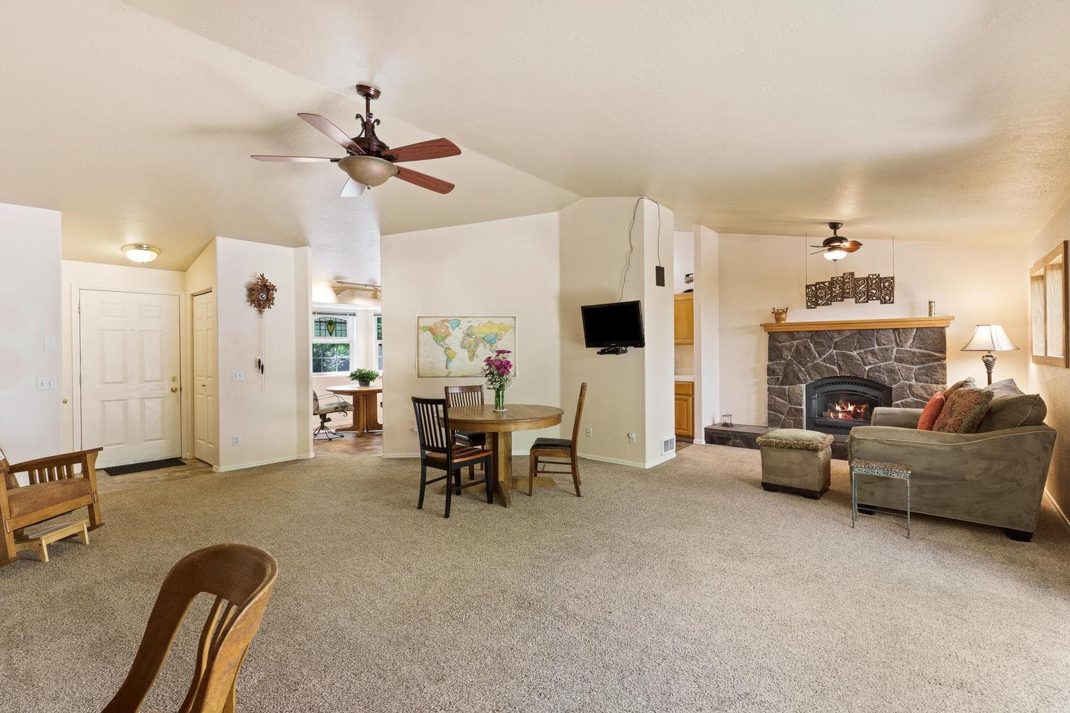 Photo of 488 SW Forest Grove Drive 11 of 34