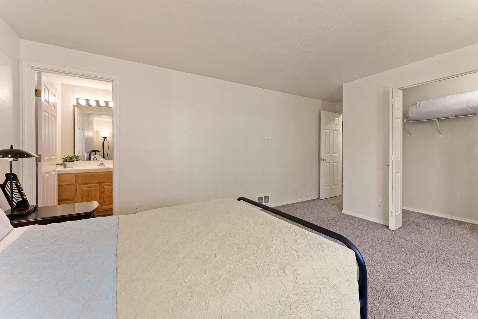 Photo of 488 SW Forest Grove Drive 19 of 34