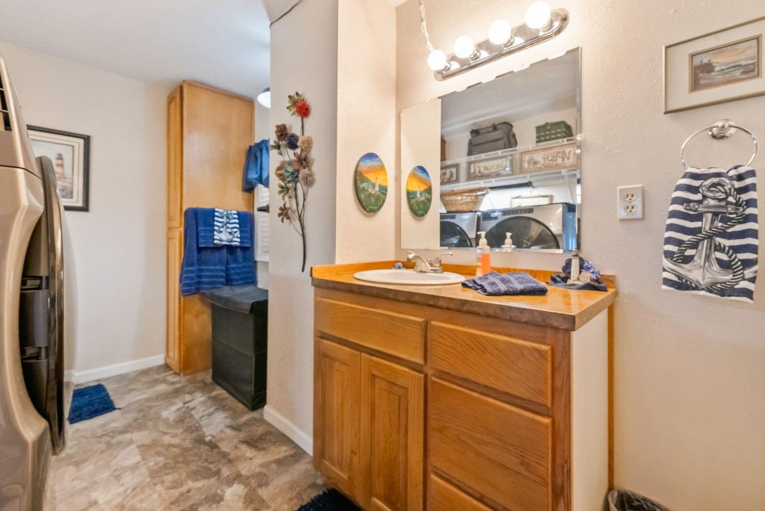 Laundry Room/Bathroom