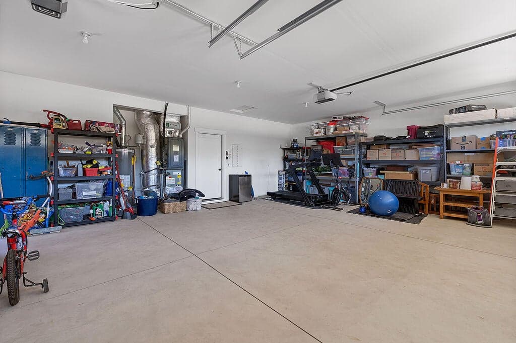 Photo of 1085 NE Henry Drive 34 of 45