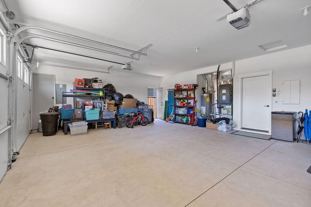 Photo of 1085 NE Henry Drive 35 of 45