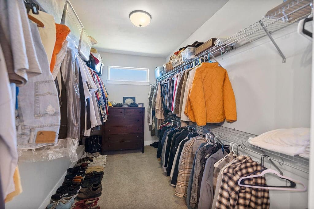 Photo of 1085 NE Henry Drive 36 of 45