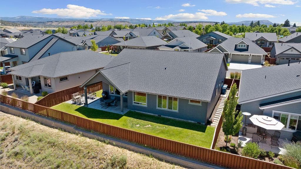 Photo of 1085 NE Henry Drive 41 of 45