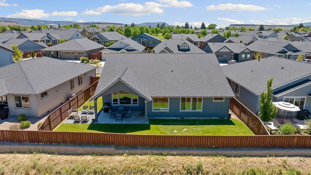 Photo of 1085 NE Henry Drive 42 of 45