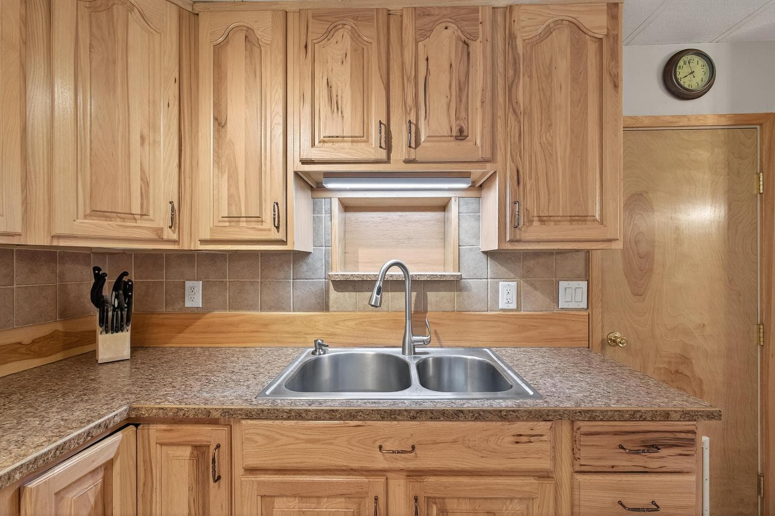 Photo of 60221 Winnebago Lane 15 of 27
