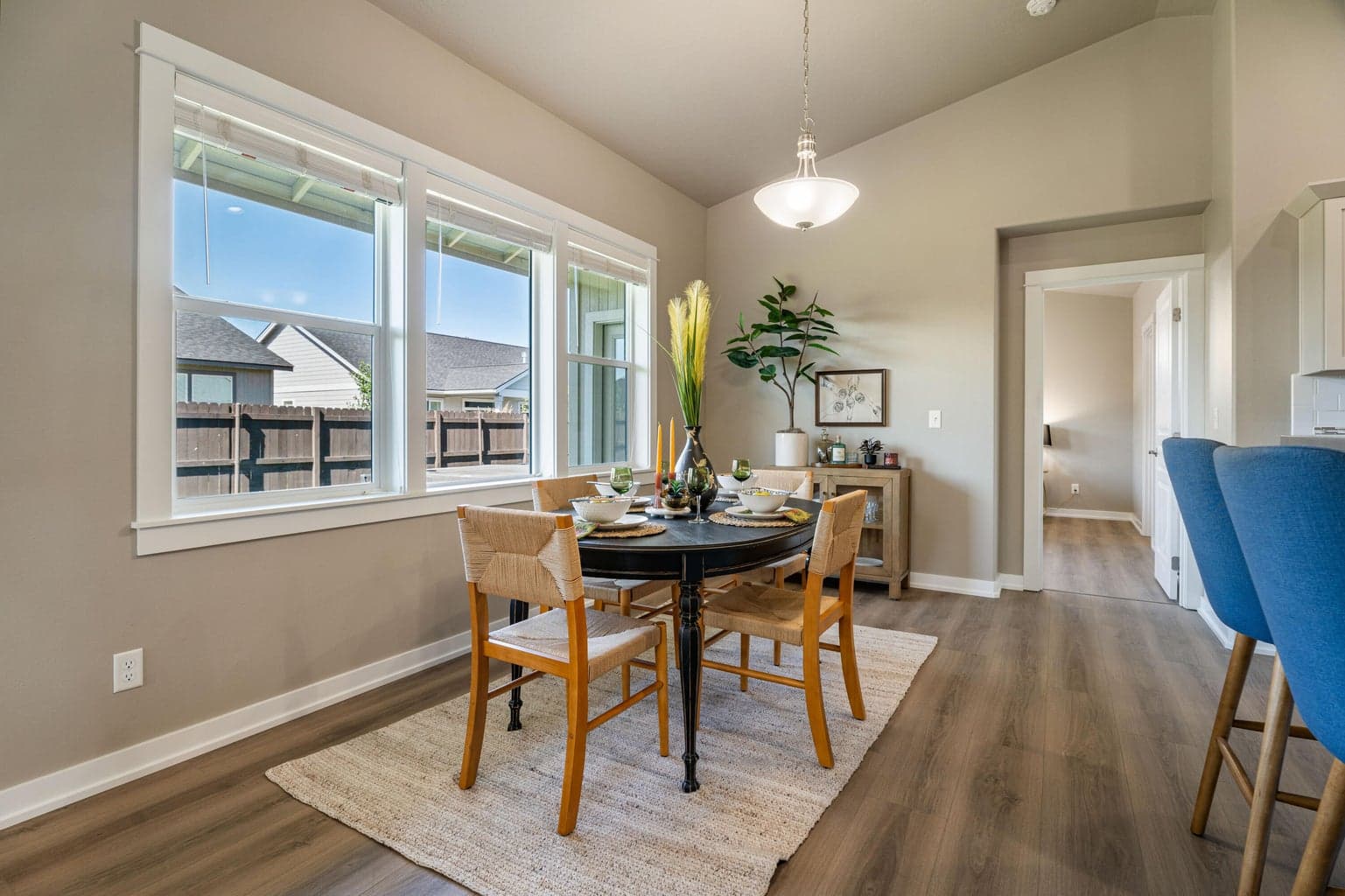 Photo of 2481 NW Greenwood Avenue 11 of 35