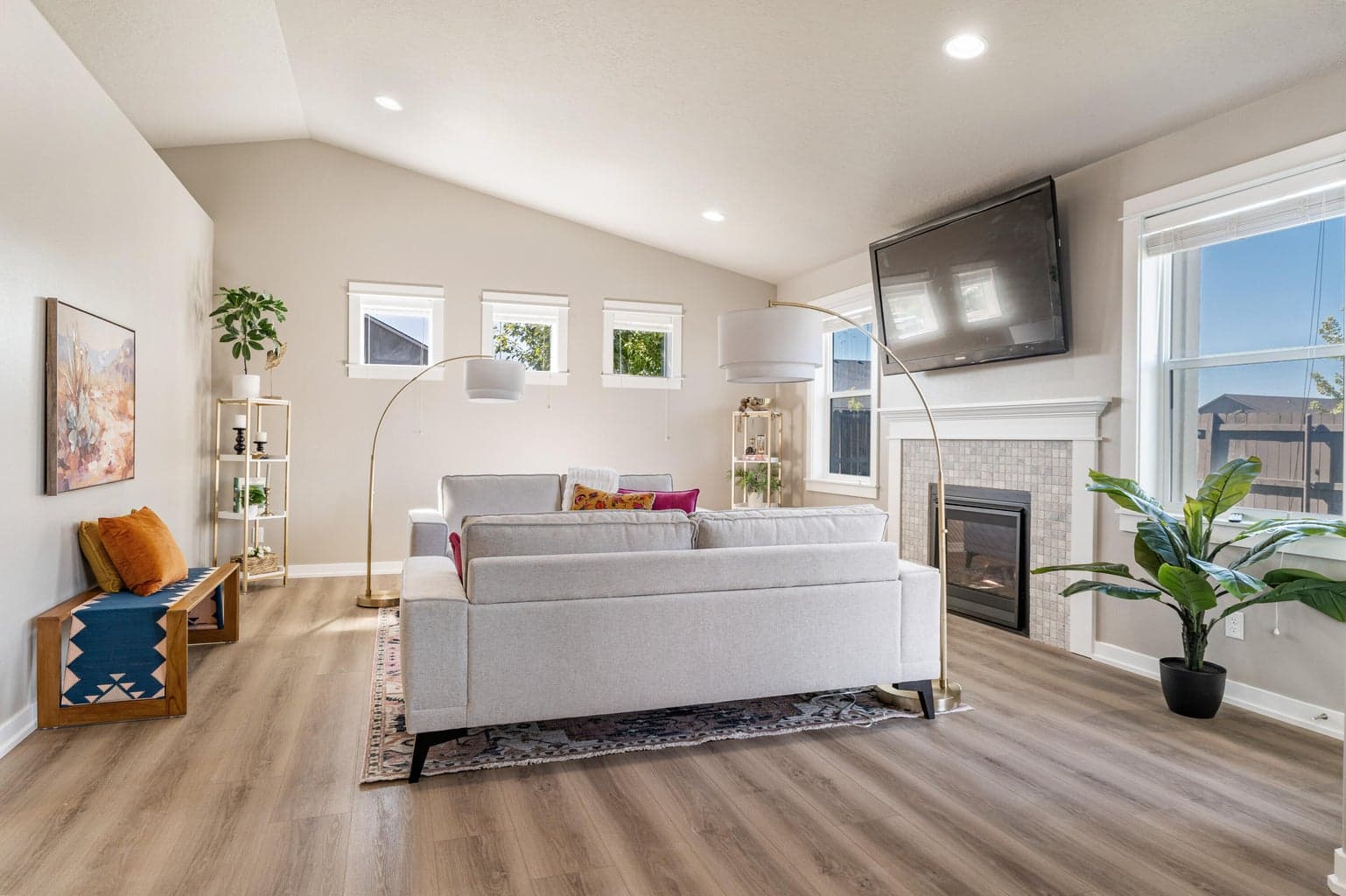 Photo of 2481 NW Greenwood Avenue 6 of 35