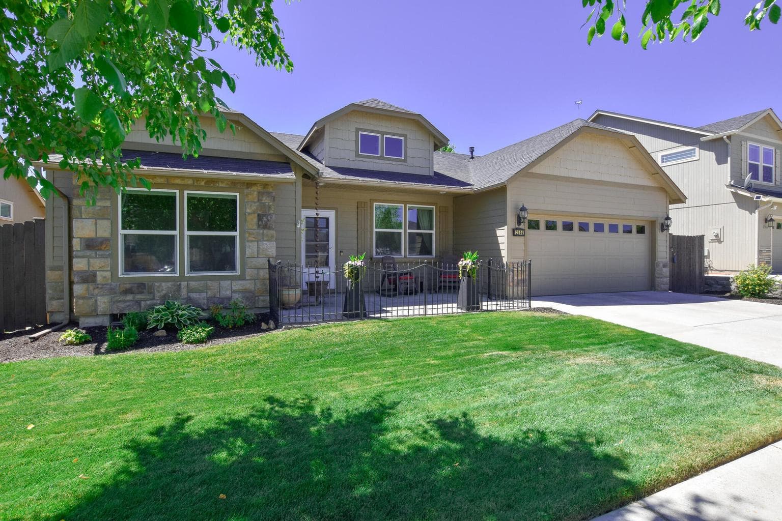 Photo of 2344 Glen Oak 2 of 32