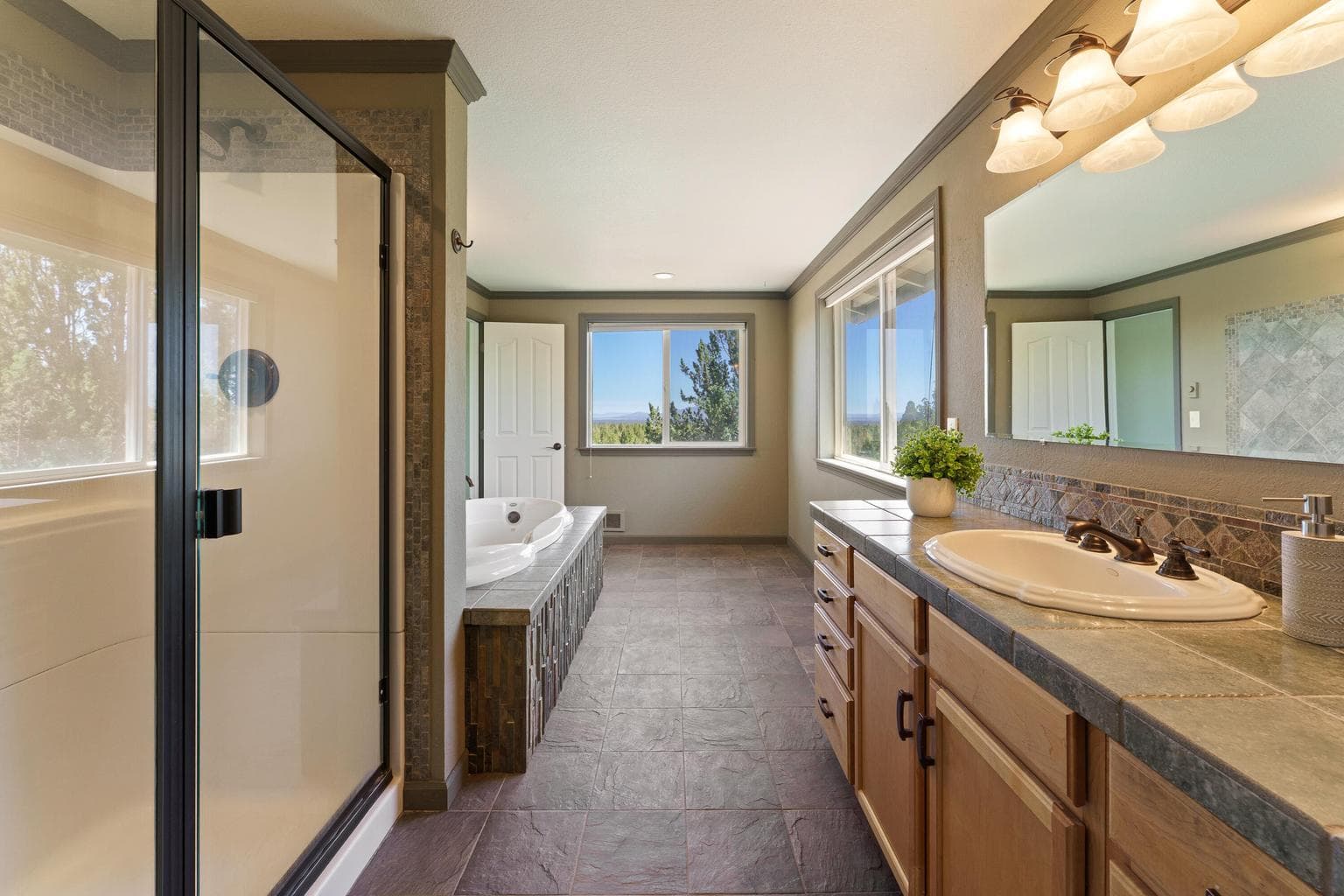 Photo of 23444 Butterfield Trail 34 of 56