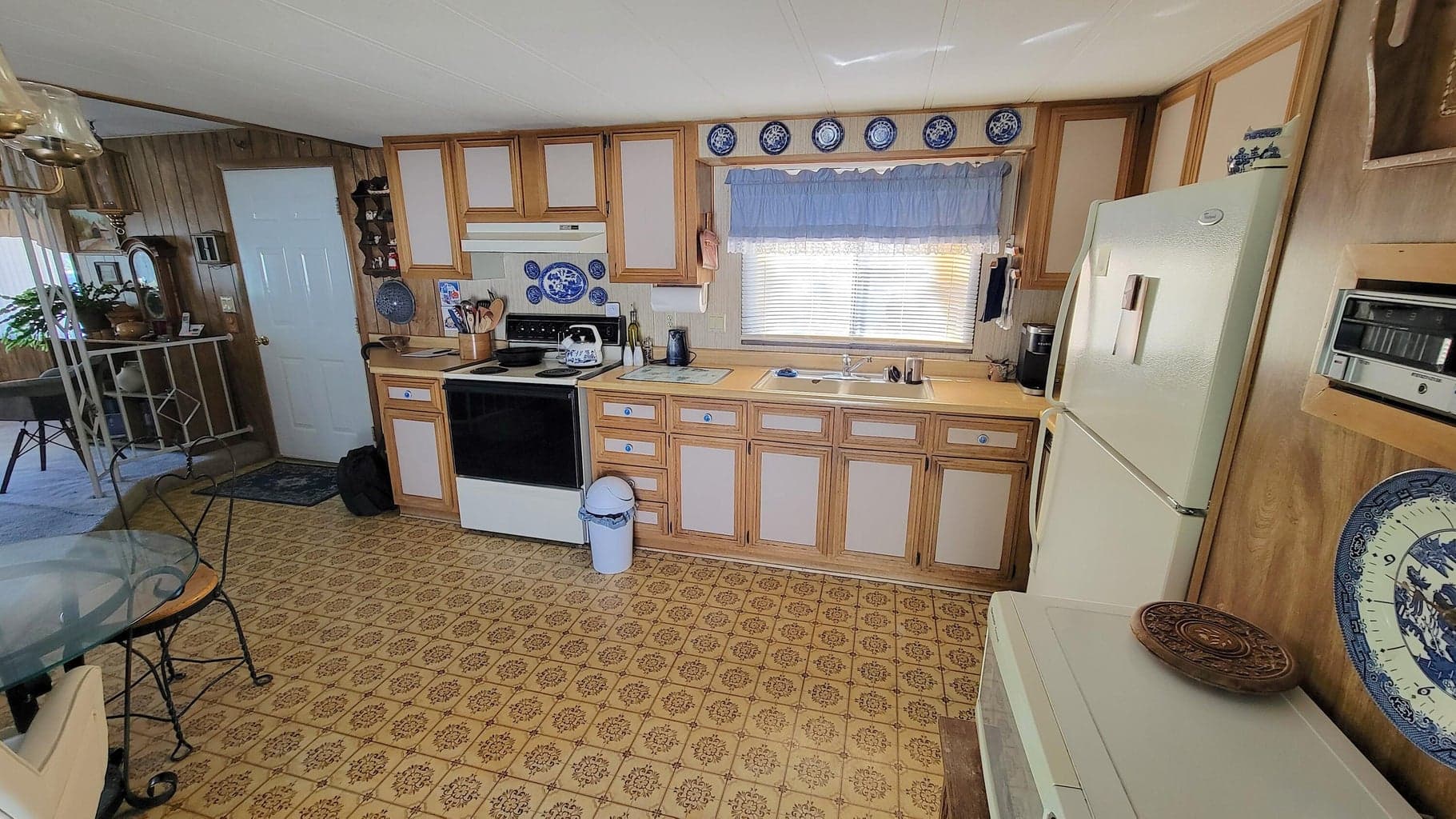 Photo of 400 NW Terrace Lane 7 of 21