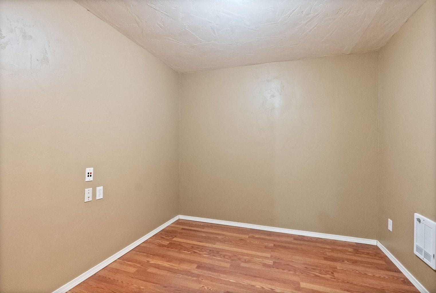Photo of 61520 SE Admiral Way 17 of 40