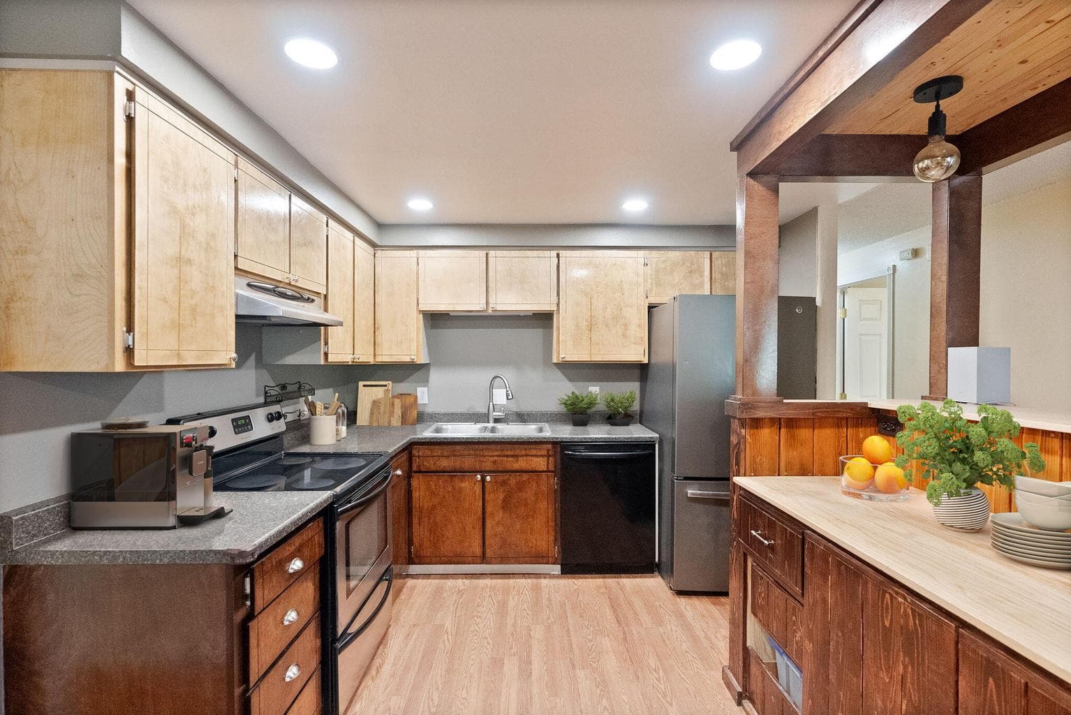 Photo of 61520 SE Admiral Way 9 of 40