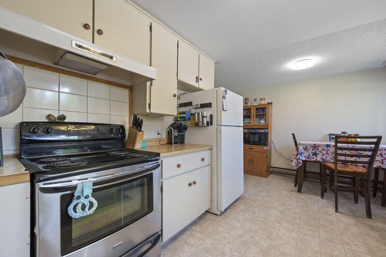 Photo of 2800 Slayton Court 8 of 18