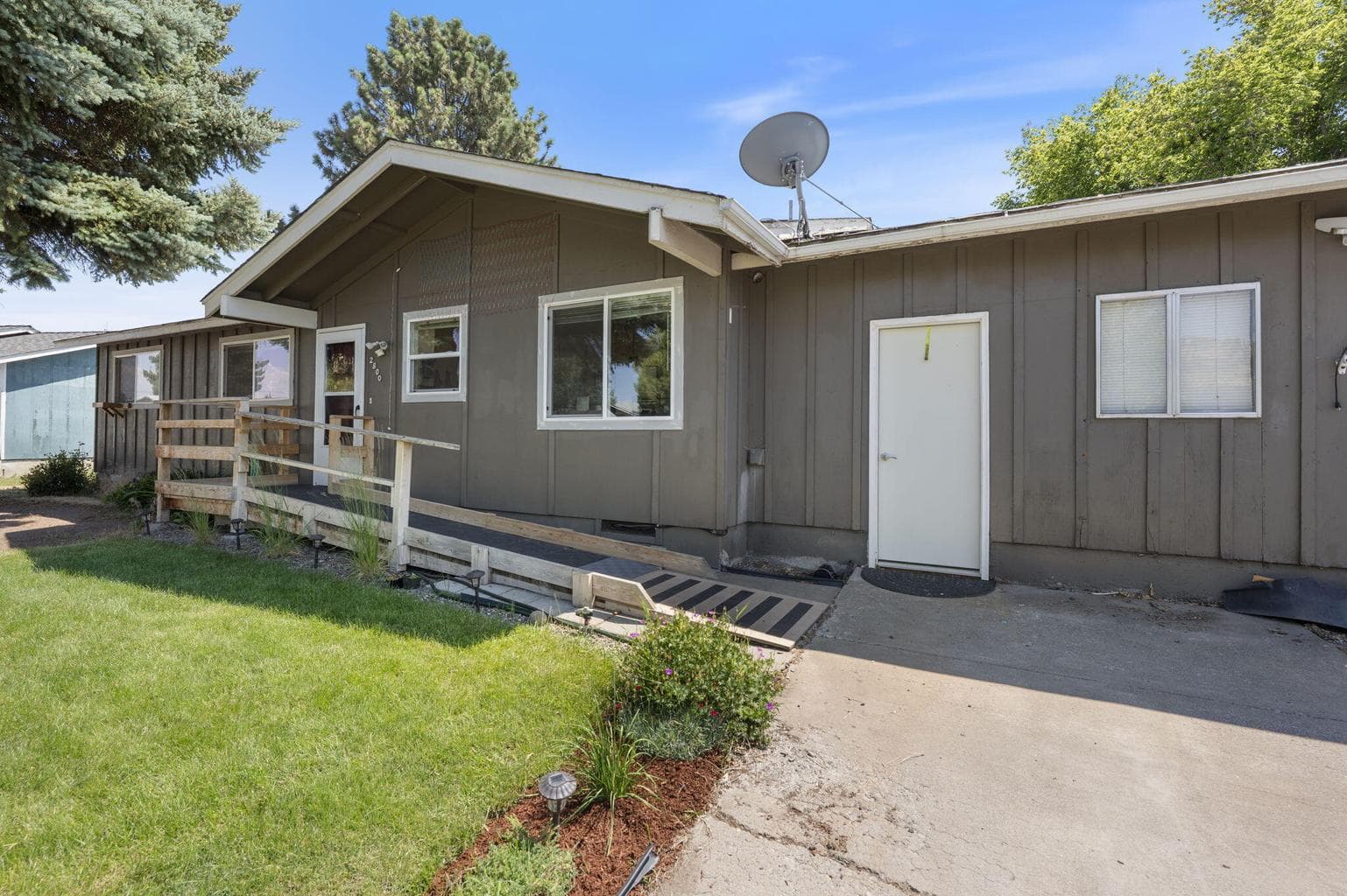 Photo of 2800 Slayton 2 of 18