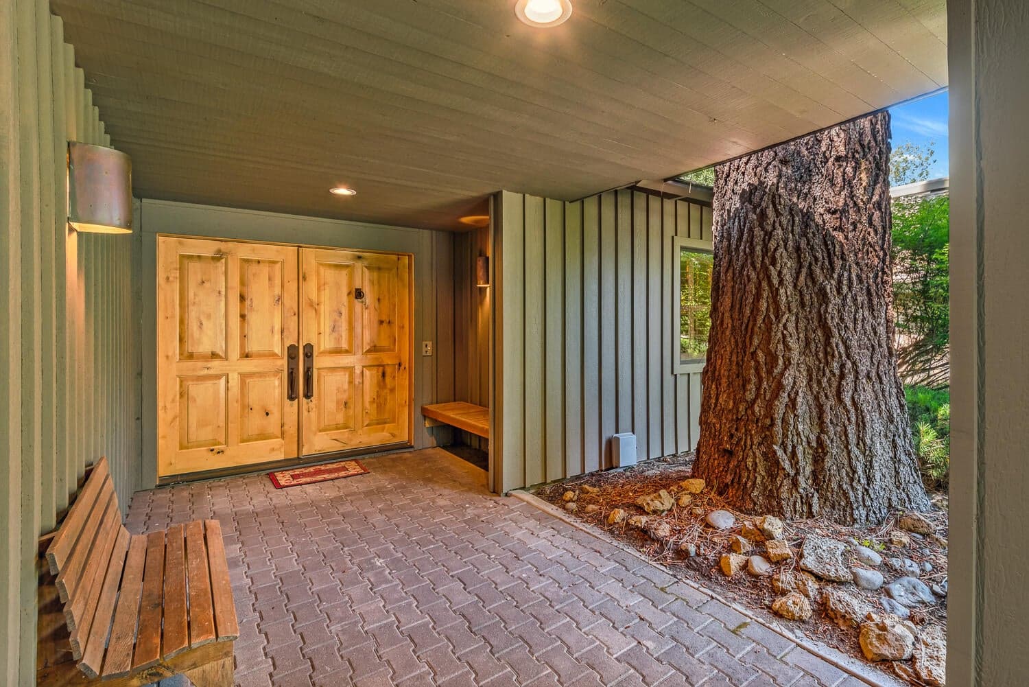 Photo of 58051 Trophy Lane 2 of 35