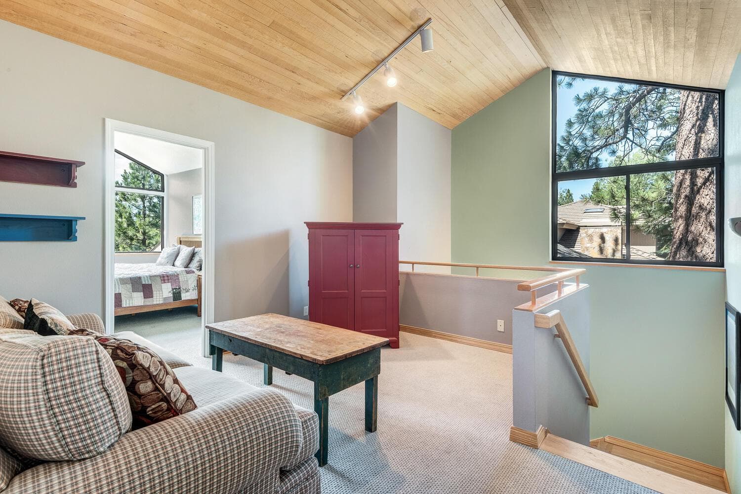 Photo of 58051 Trophy Lane 19 of 35