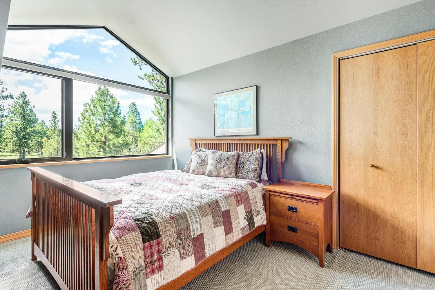 Photo of 58051 Trophy Lane 22 of 35