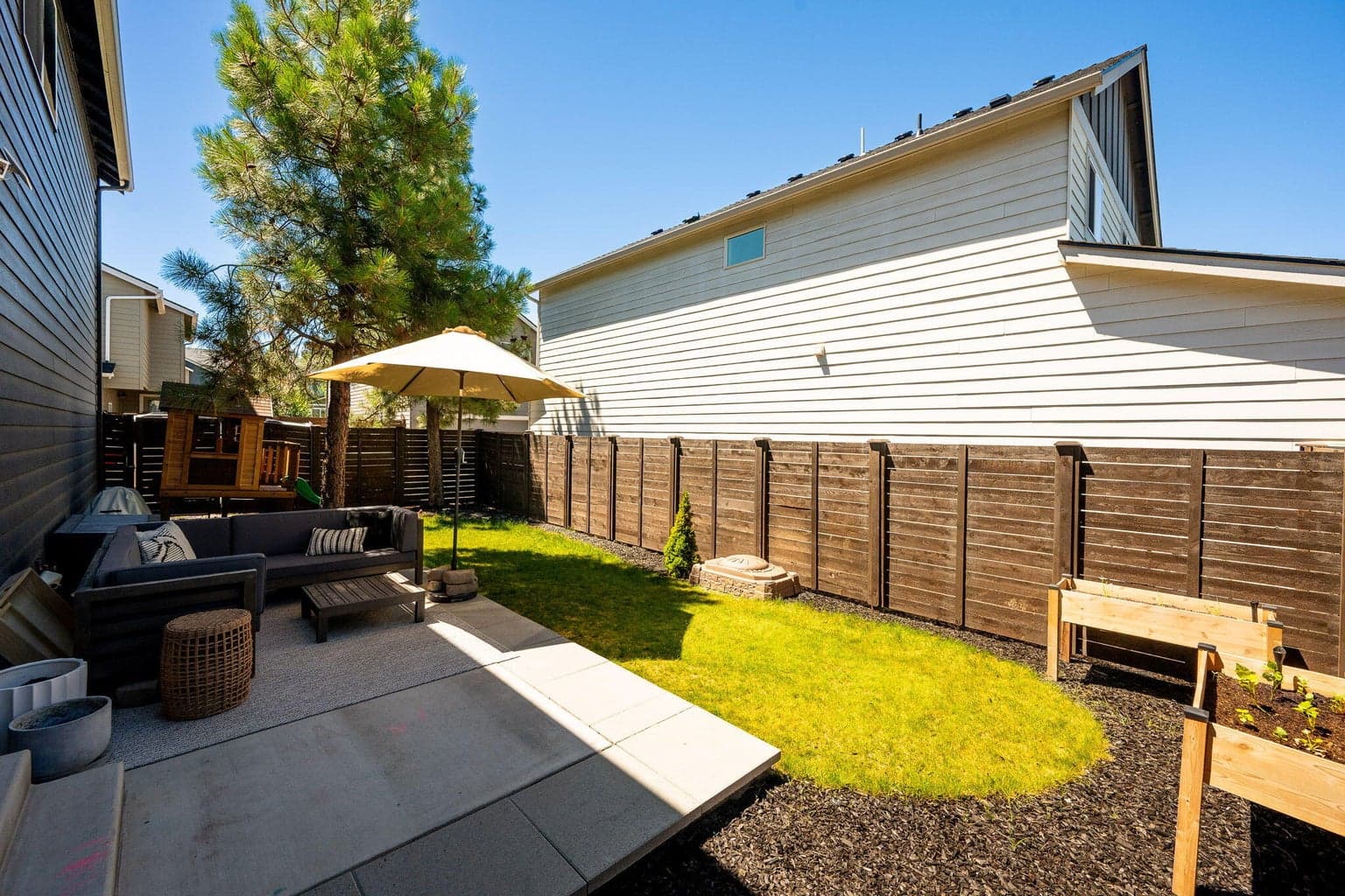Photo of 20561 SE Evian Avenue 8 of 44