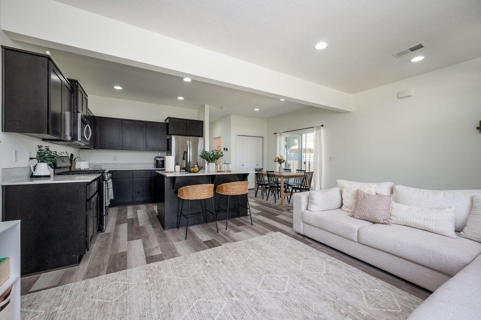 Photo of 20561 SE Evian Avenue 11 of 44