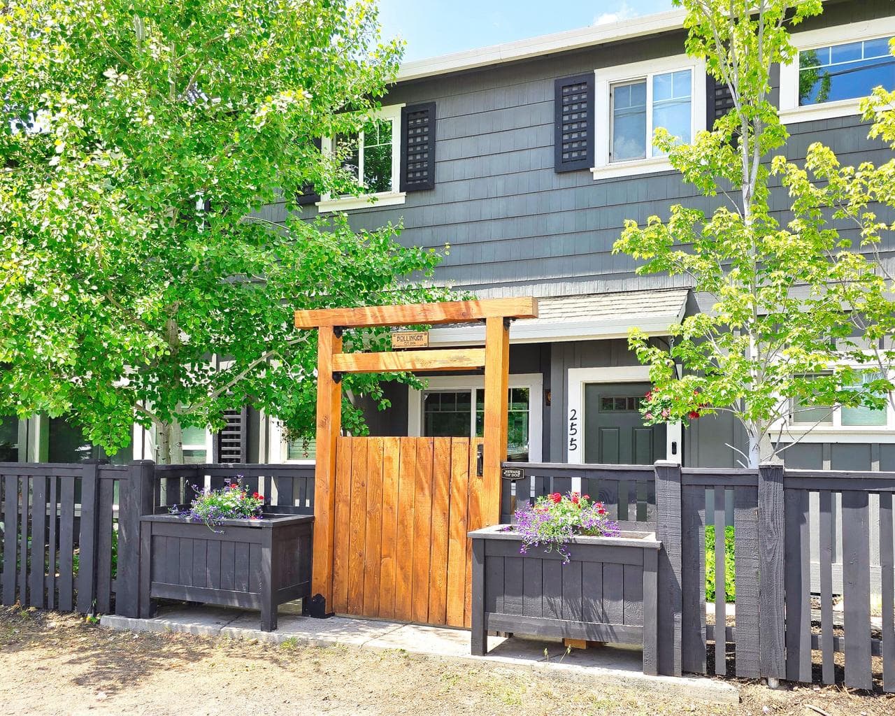 Photo of 255 S Larch Street 6 of 34